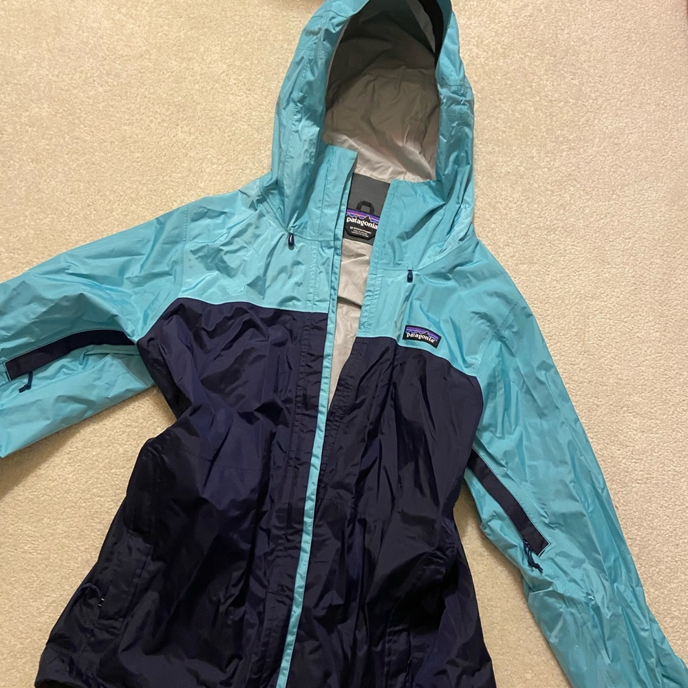 Womens Two Tone Patagonia Blue Raincoat